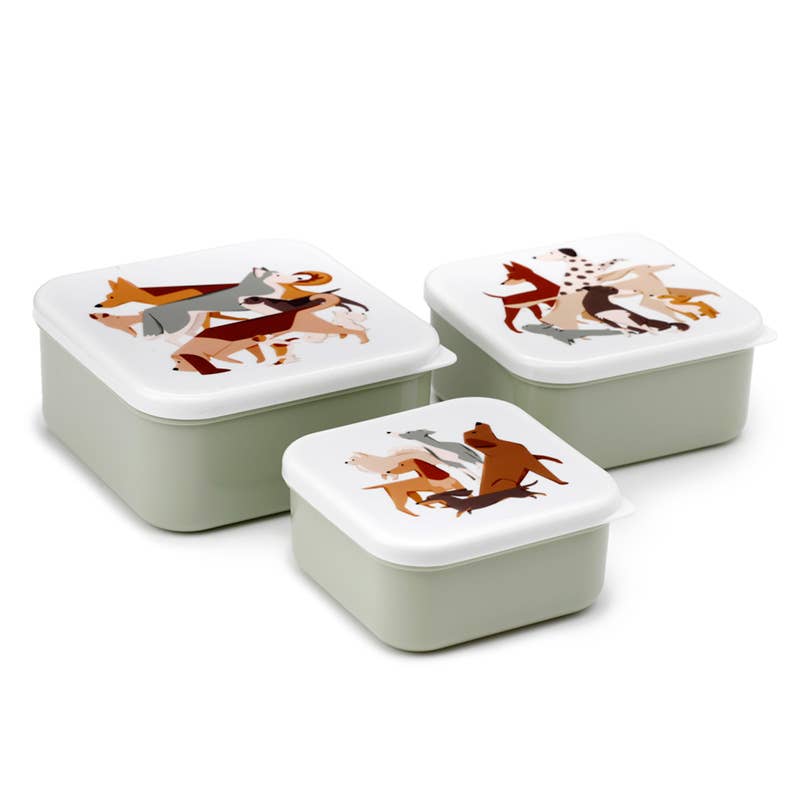 Drei Lunchboxen aus Kunststoff in unterschiedlicher Größe mit Hunden auf dem Deckel